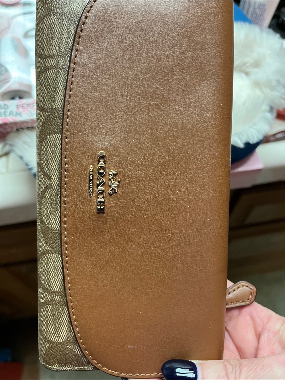 EUC Coach Two-Tone Brown PVC Tri fold Wallet with NWT Coach Earrings & RPK set - Picture 9 of 16